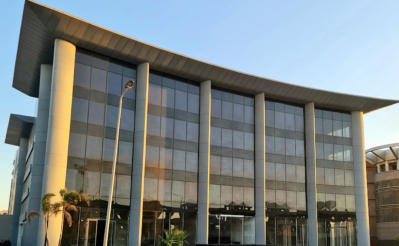 خدمات ساذرلاند العالمية