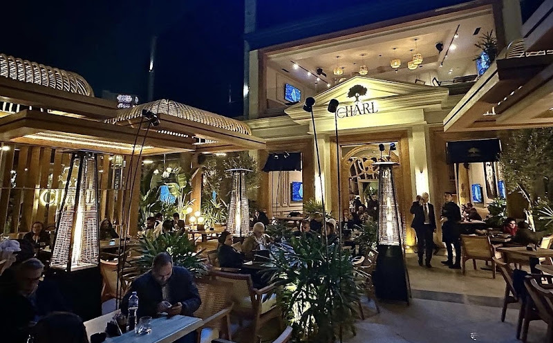 مطعم تشارل